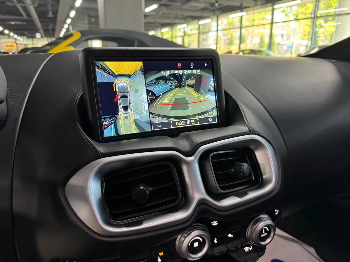 Aston Martin Vantage interior detail