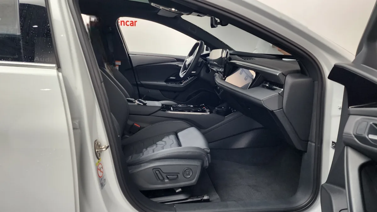 Audi A6 e-tron interior detail