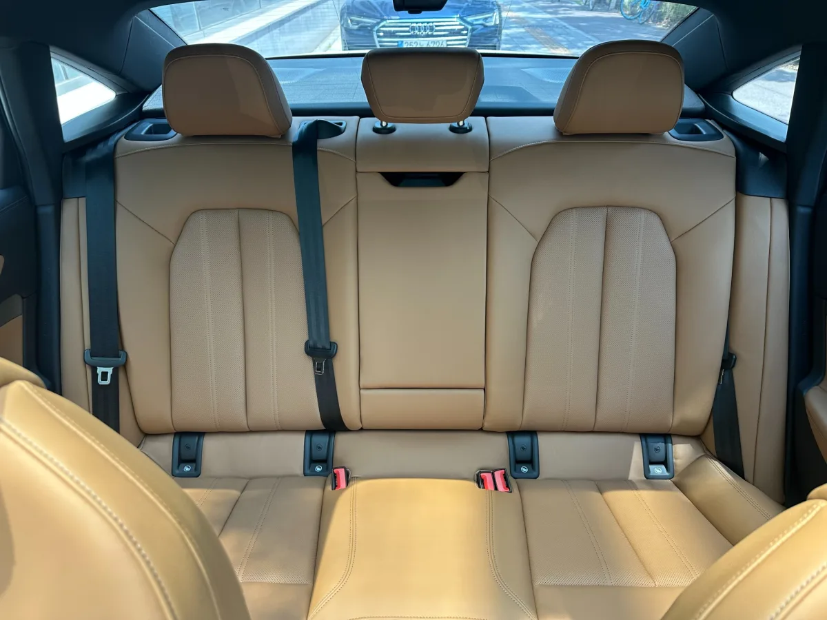 Audi A6 interior detail