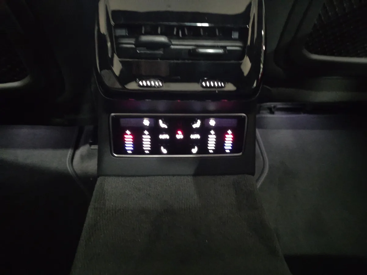 Audi A6 interior detail