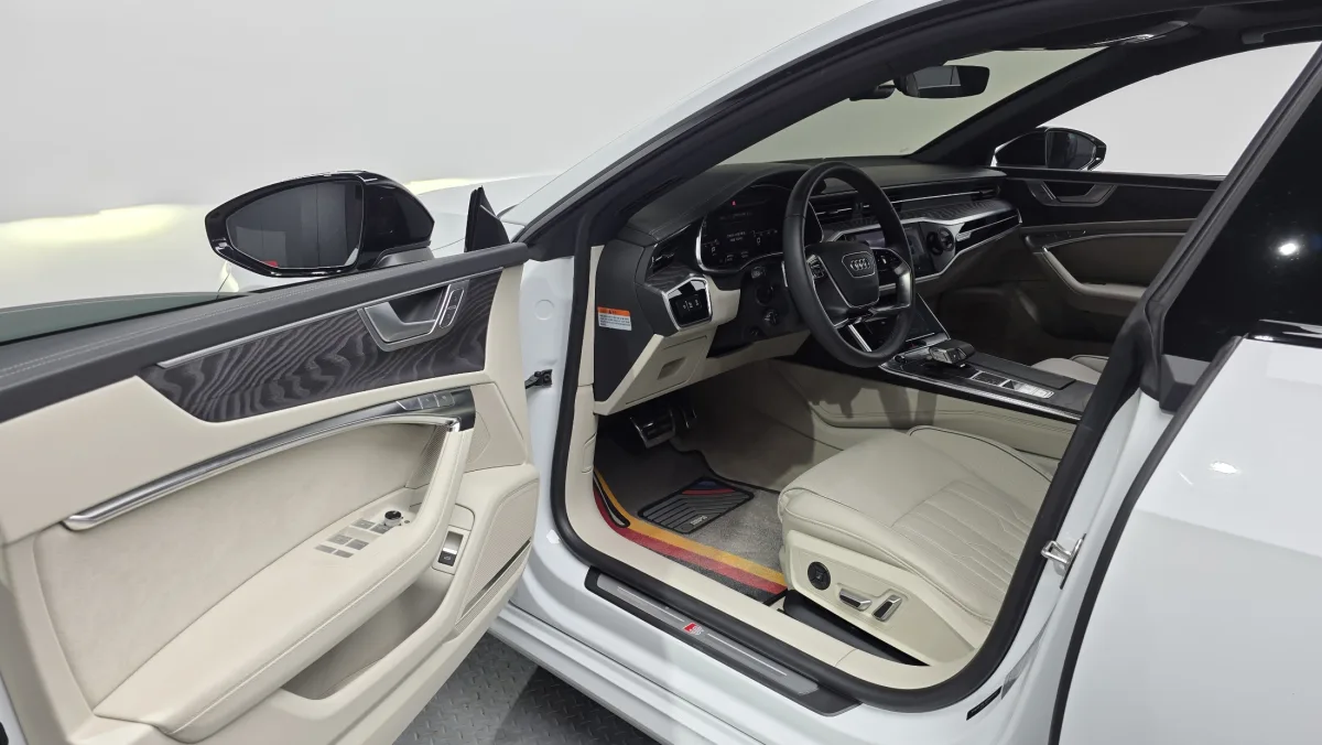 Audi A7 interior detail
