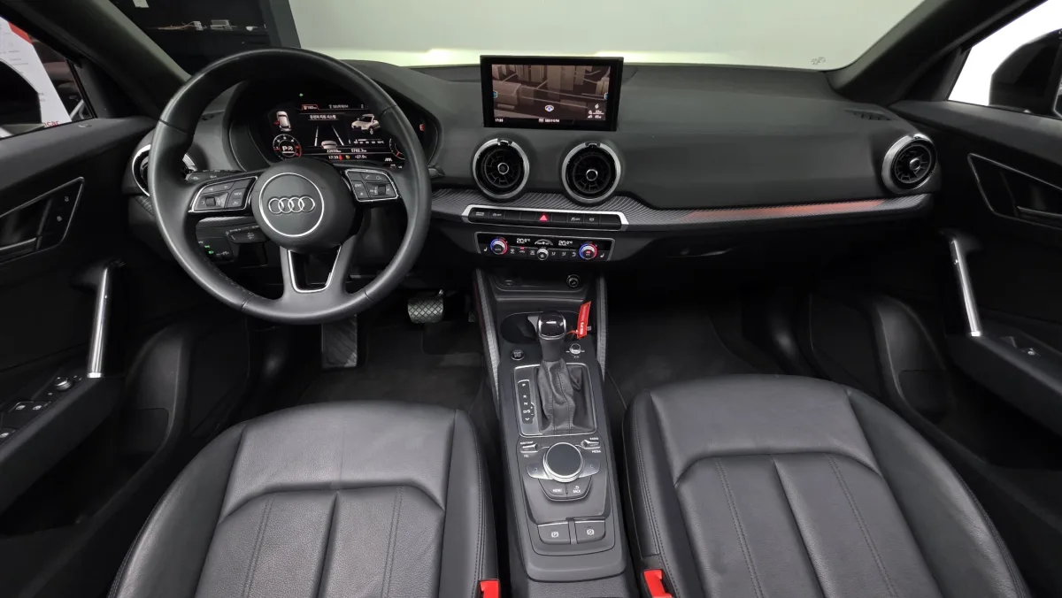 Audi Q2 interior detail