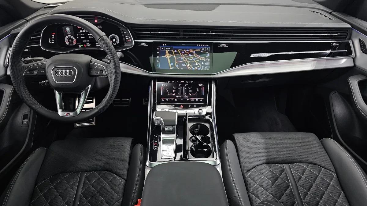 Audi Q8 interior detail