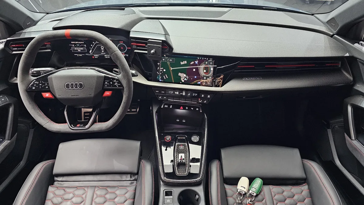 Audi RS3 interior detail