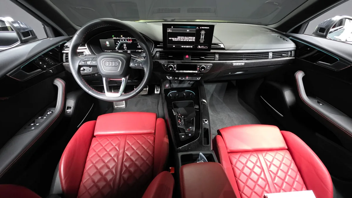Audi S4 interior detail