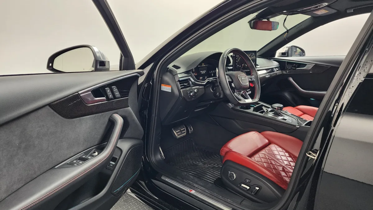 Audi S4 interior detail