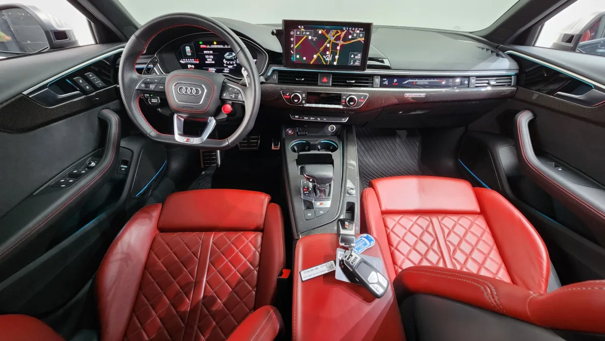 Audi S4 interior detail