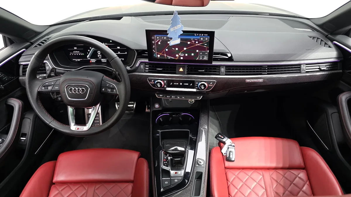 Audi S5 interior detail