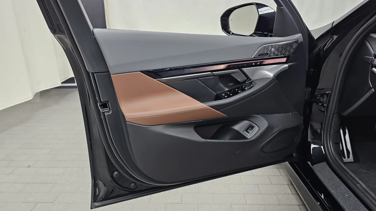 BMW 5 Series interior detail