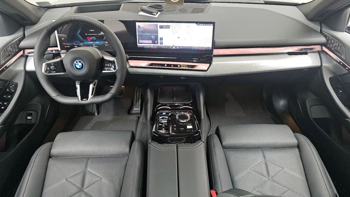 BMW i5 interior detail