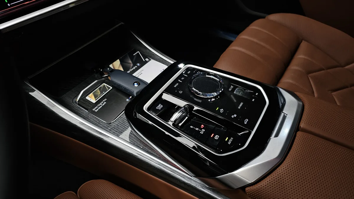 BMW i7 interior detail