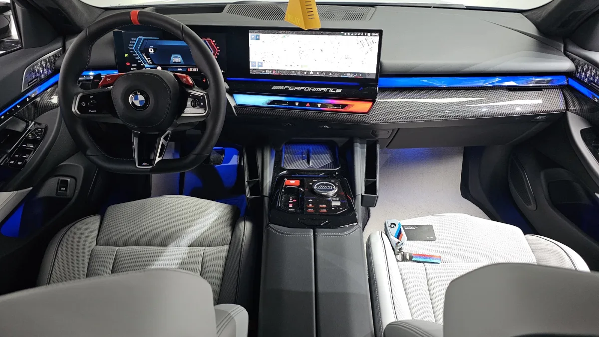 BMW M5 interior detail