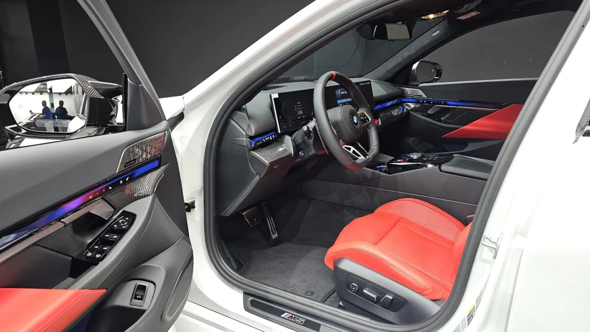 BMW M5 interior detail