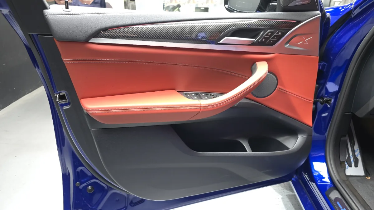 BMW X4M interior detail