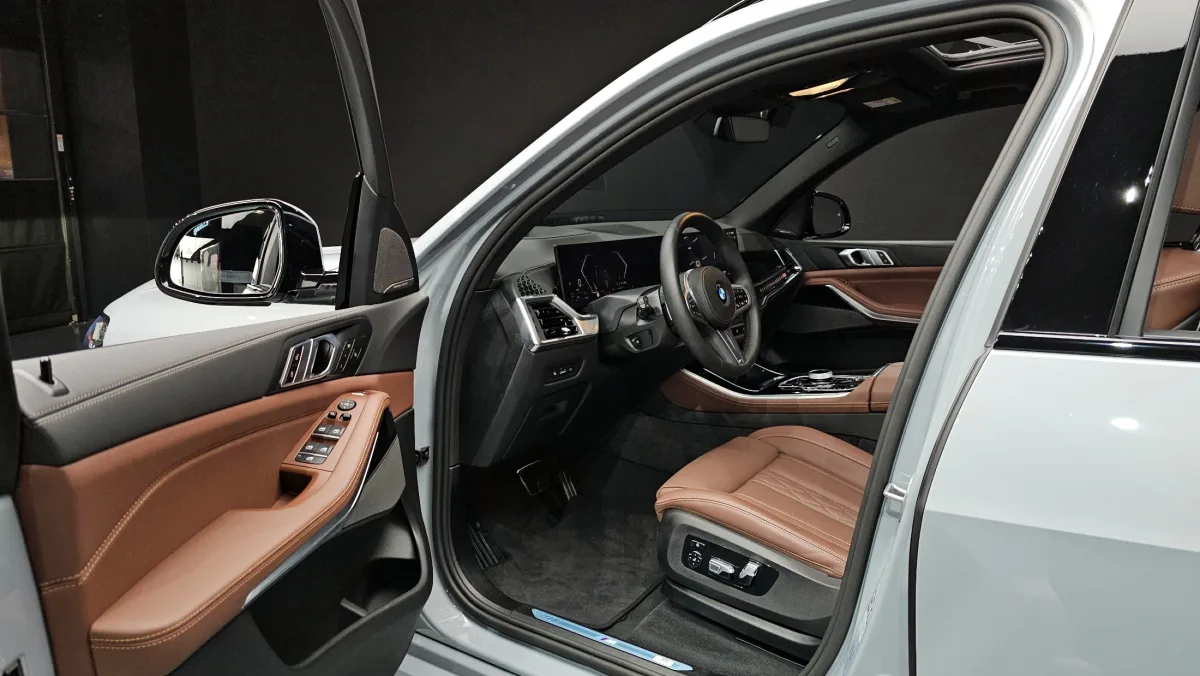 BMW X5 interior detail