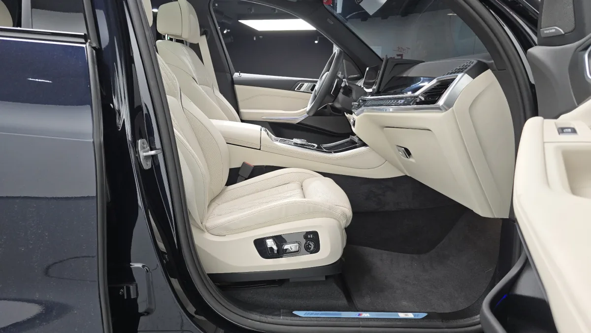 BMW X5 interior detail