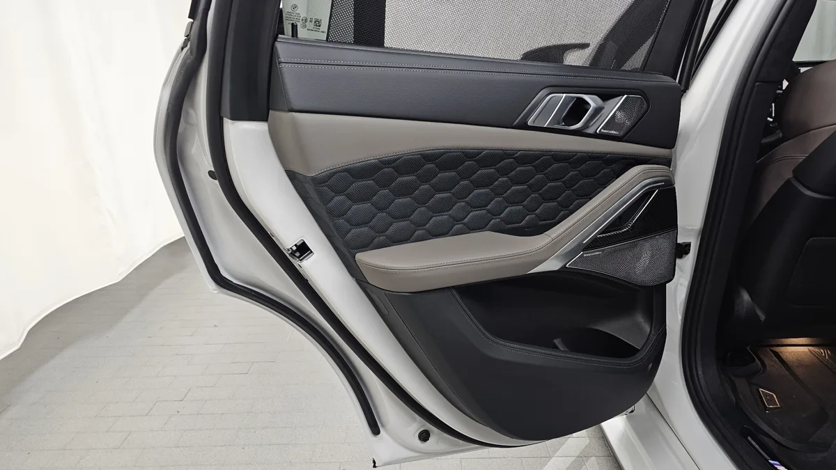BMW X6M interior detail