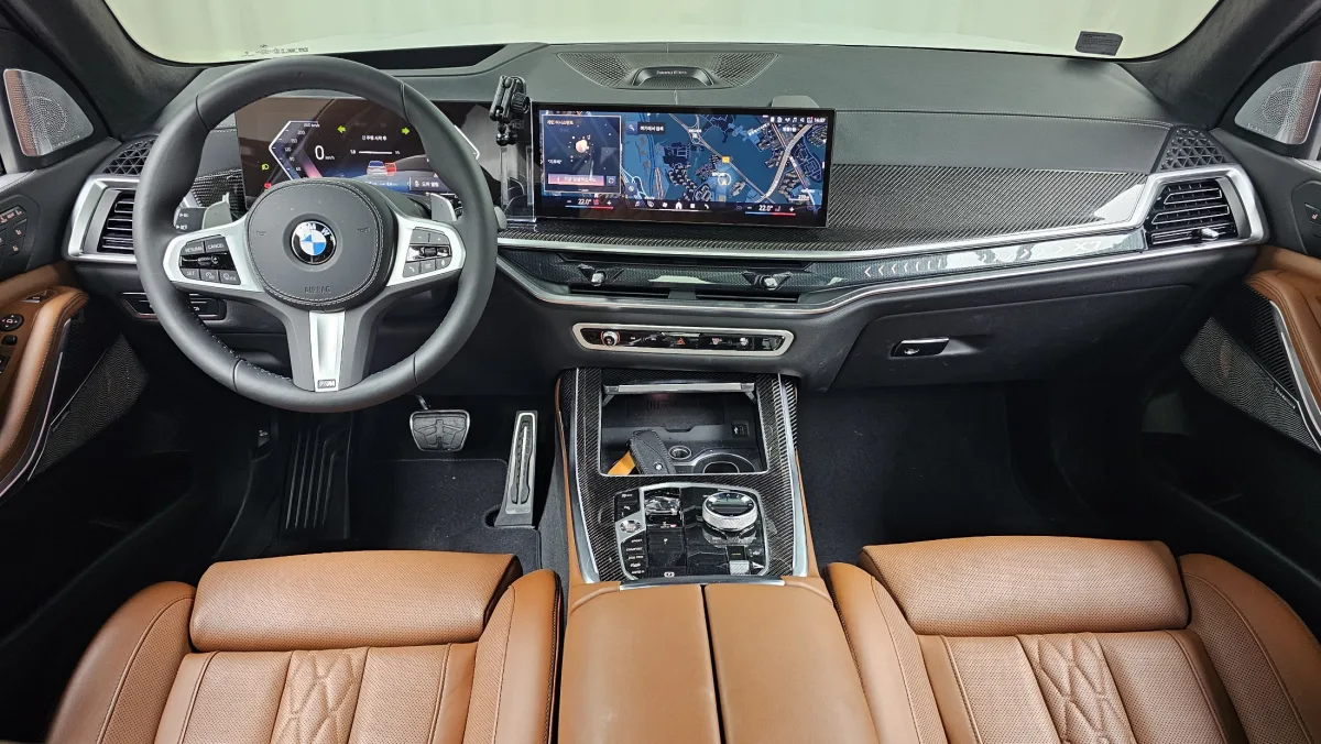 BMW X7 interior detail