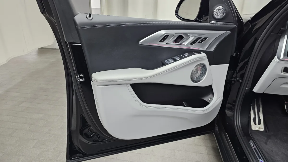 BMW XM interior detail