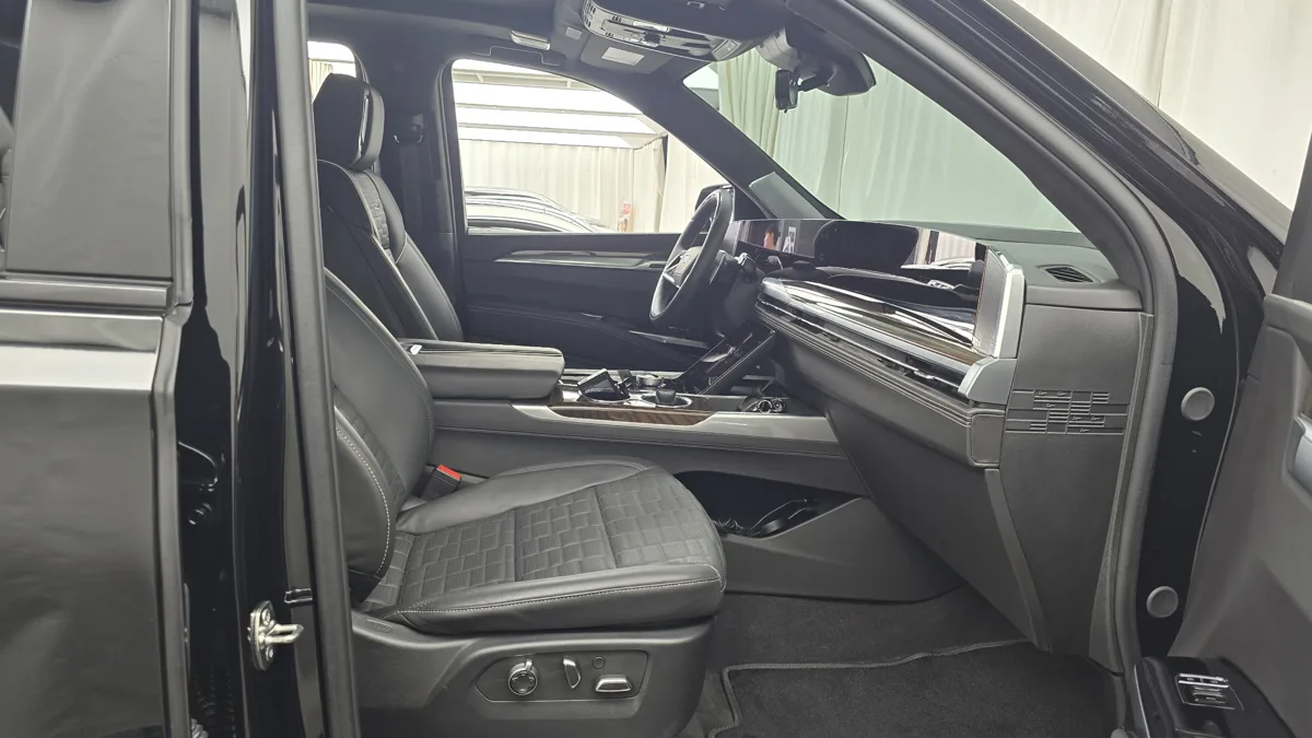 Cadillac Escalade interior detail