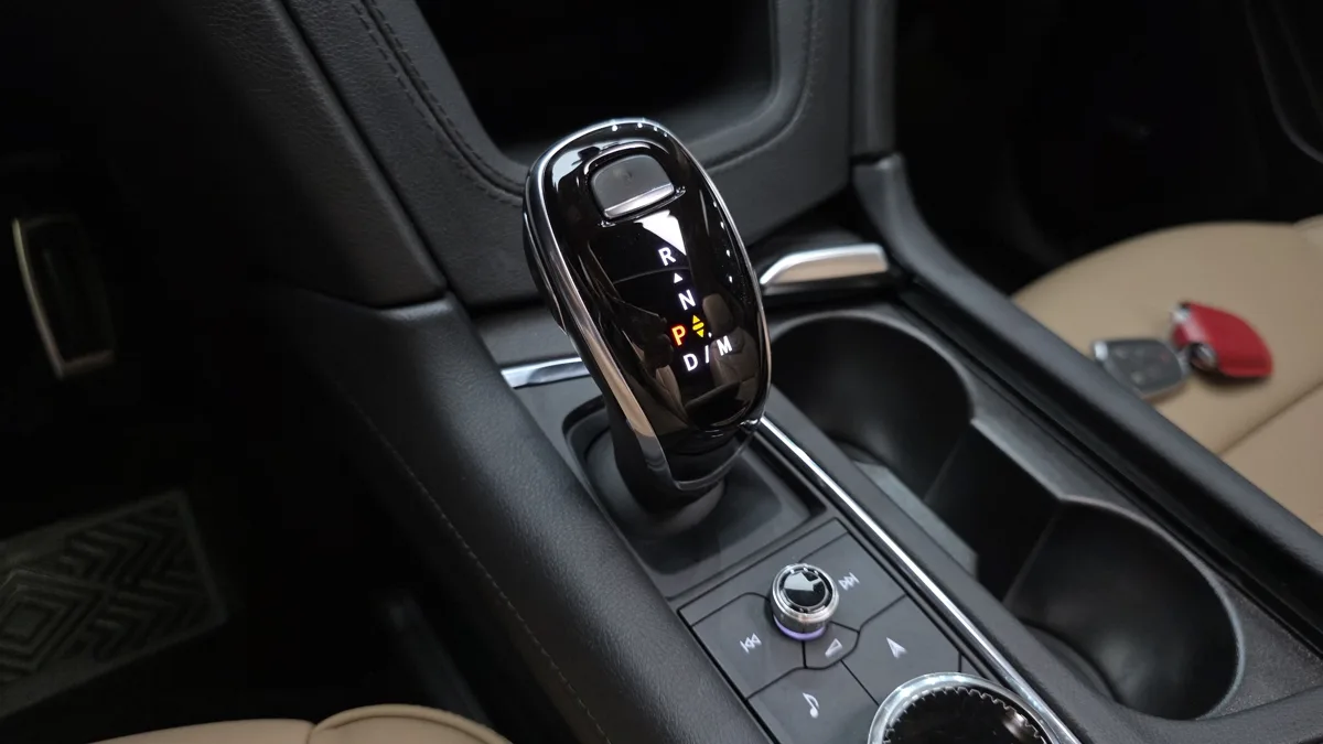 Cadillac XT5 interior detail