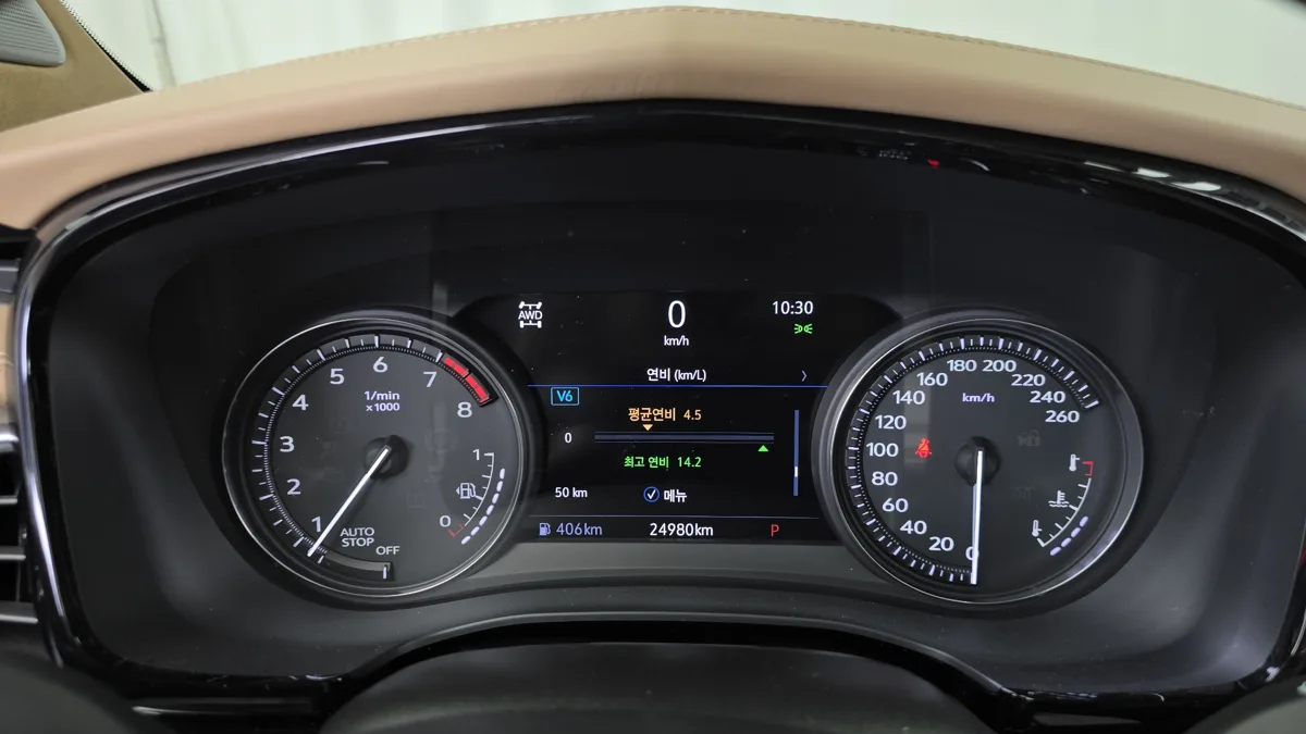 Cadillac XT6 interior detail