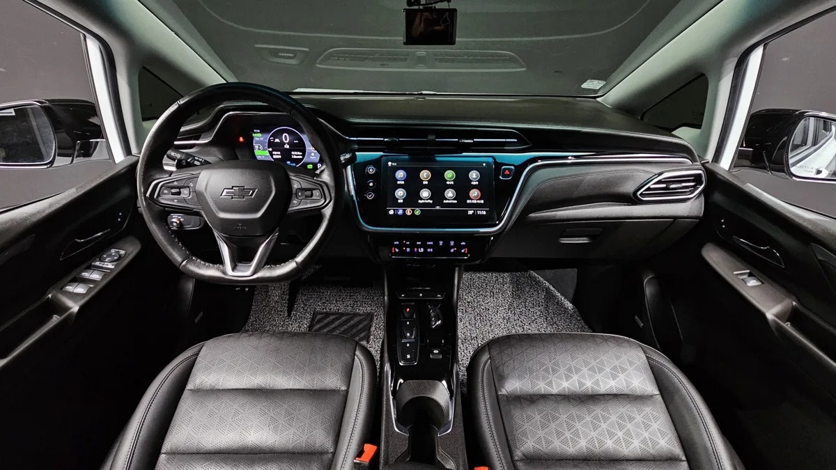 Chevrolet (GM Korea) Bolt EV interior detail