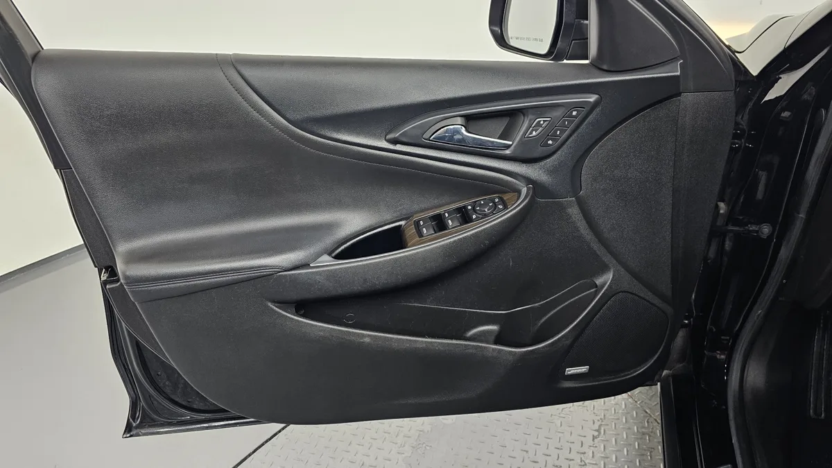 Chevrolet (GM Korea) Malibu interior detail