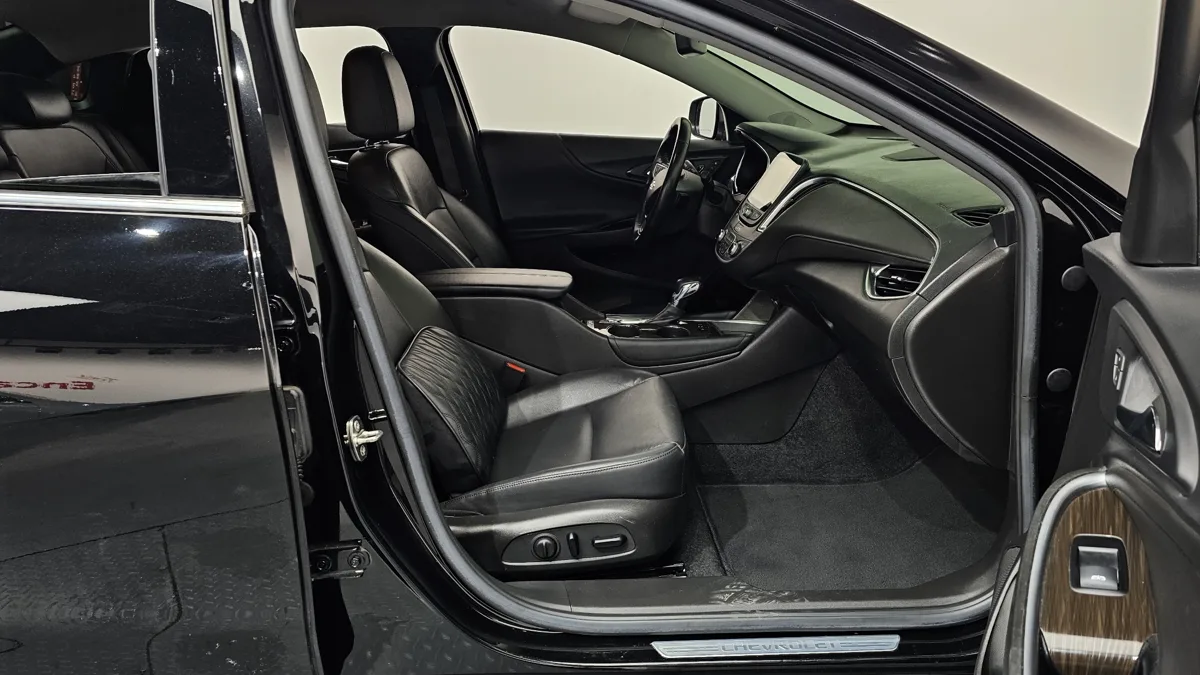 Chevrolet (GM Korea) Malibu interior detail