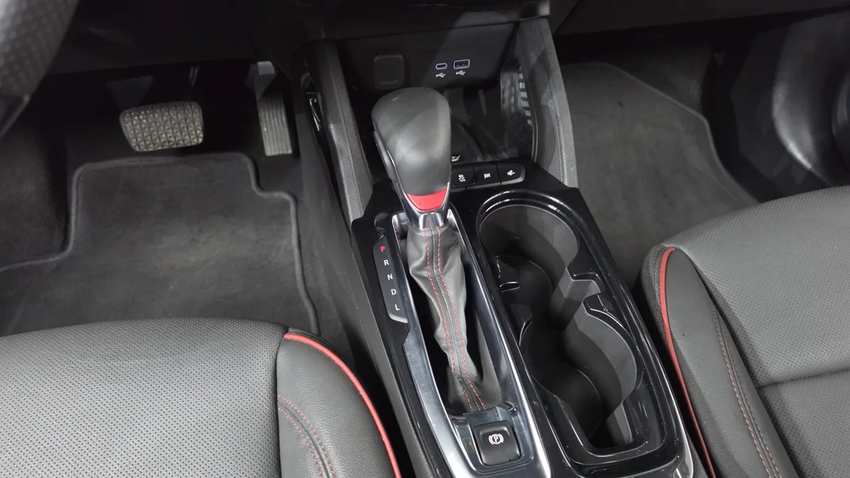 Chevrolet (GM Korea) Trailblazer interior detail
