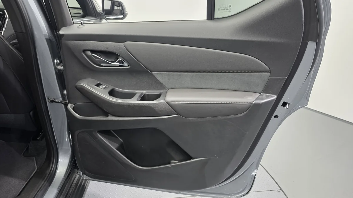 Chevrolet (GM Korea) Traverse interior detail