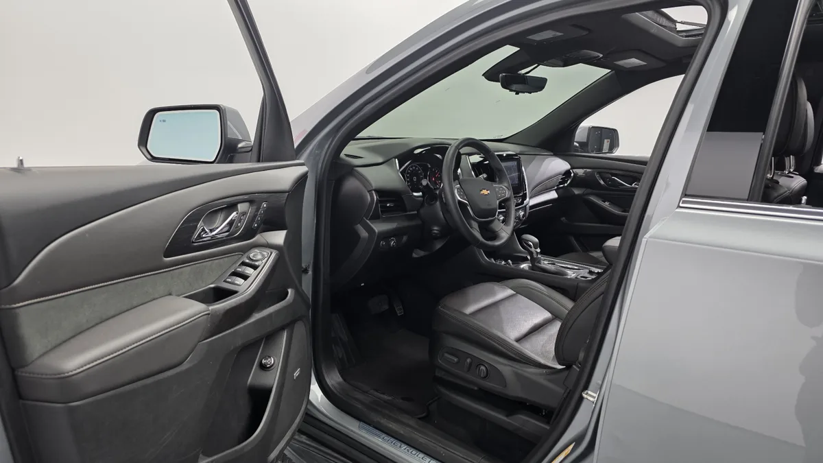 Chevrolet (GM Korea) Traverse interior detail