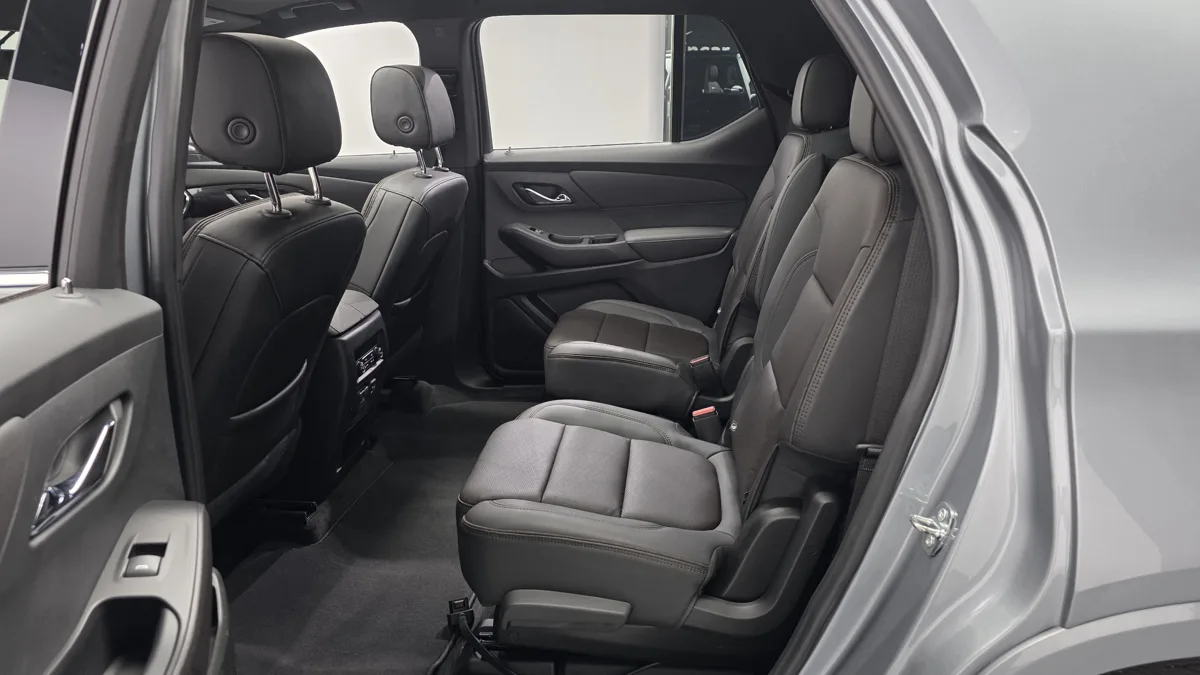 Chevrolet (GM Korea) Traverse interior detail
