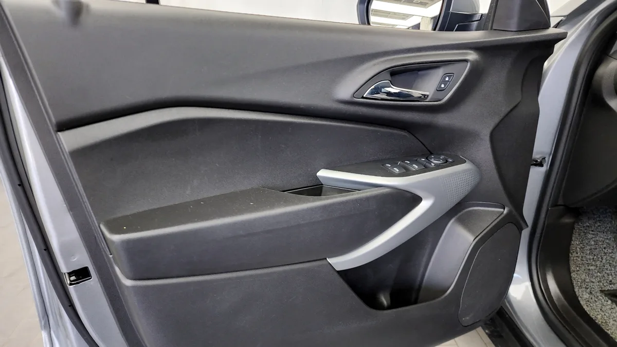 Chevrolet (GM Korea) Trax interior detail