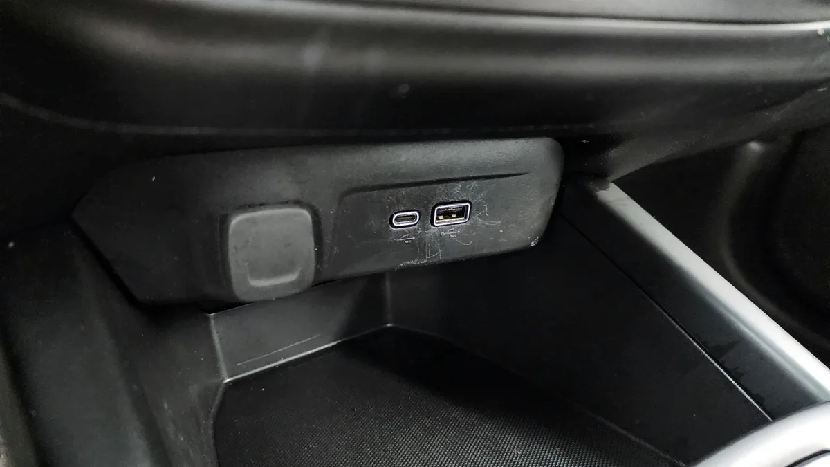 Chevrolet (GM Korea) Trax interior detail