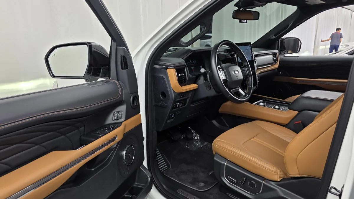 Ford Expedition interior detail