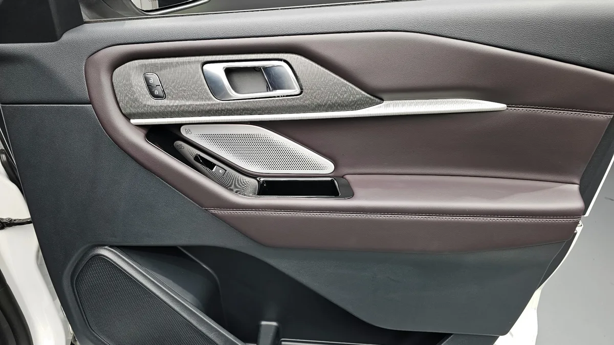 Ford Explorer interior detail