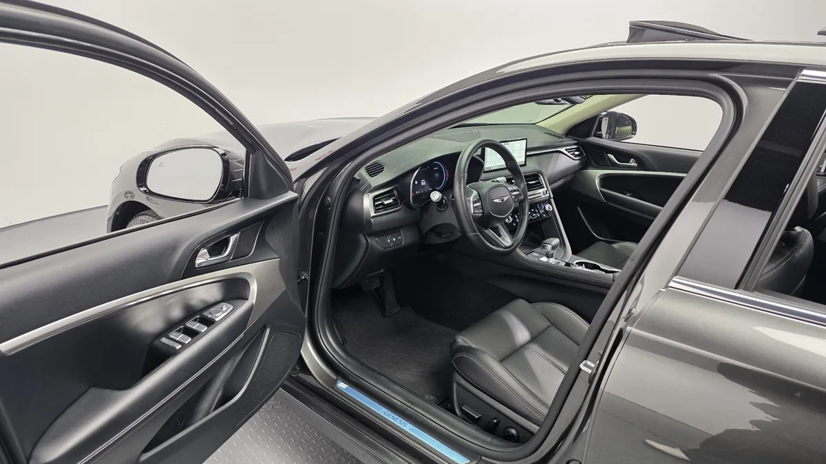 Genesis G70 interior detail