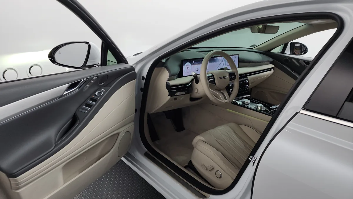 Genesis G80 interior detail