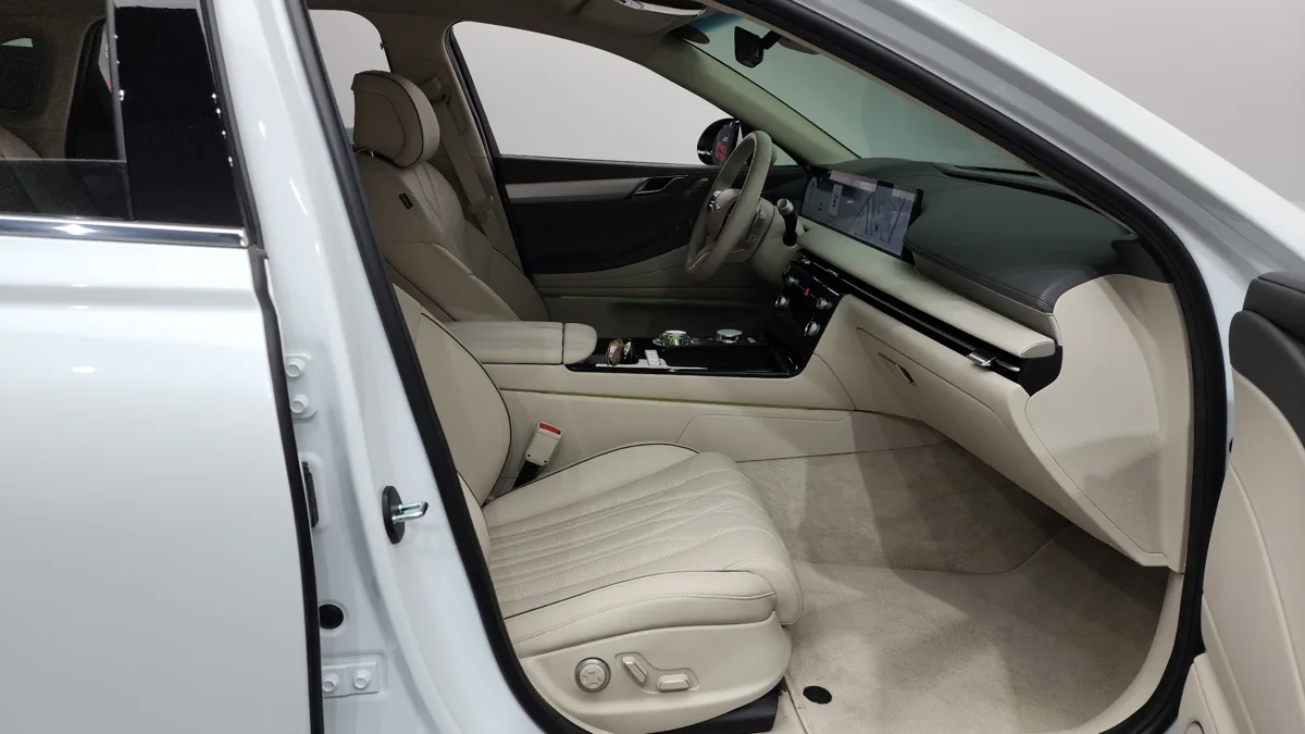 Genesis G80 interior detail