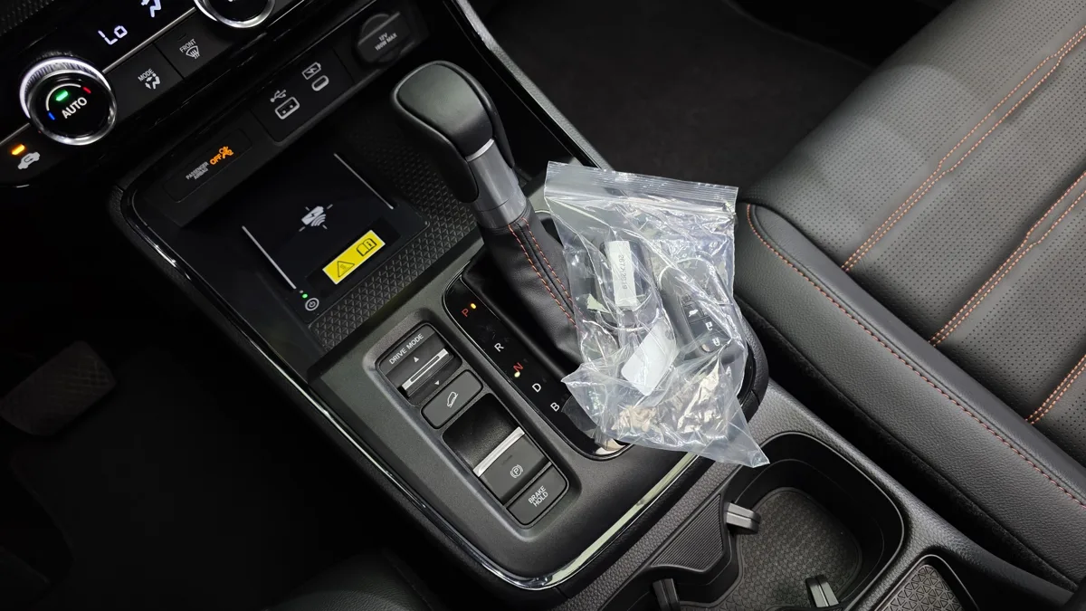 Honda CR-V interior detail