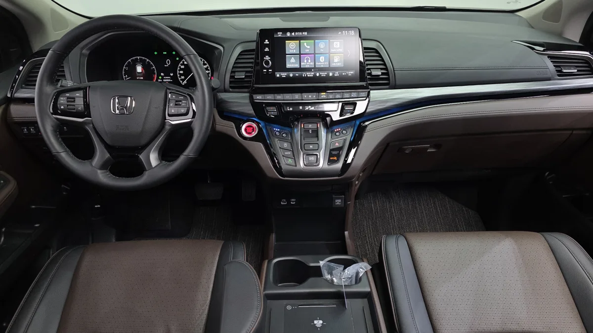 Honda Odyssey interior detail