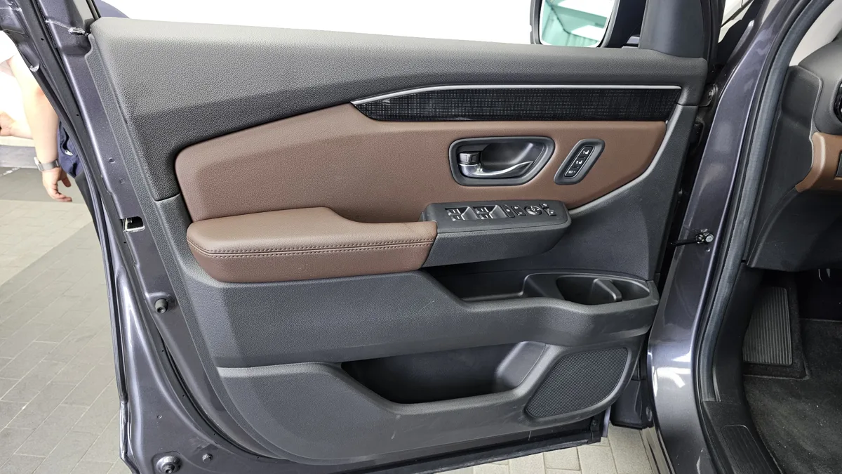 Honda Pilot interior detail
