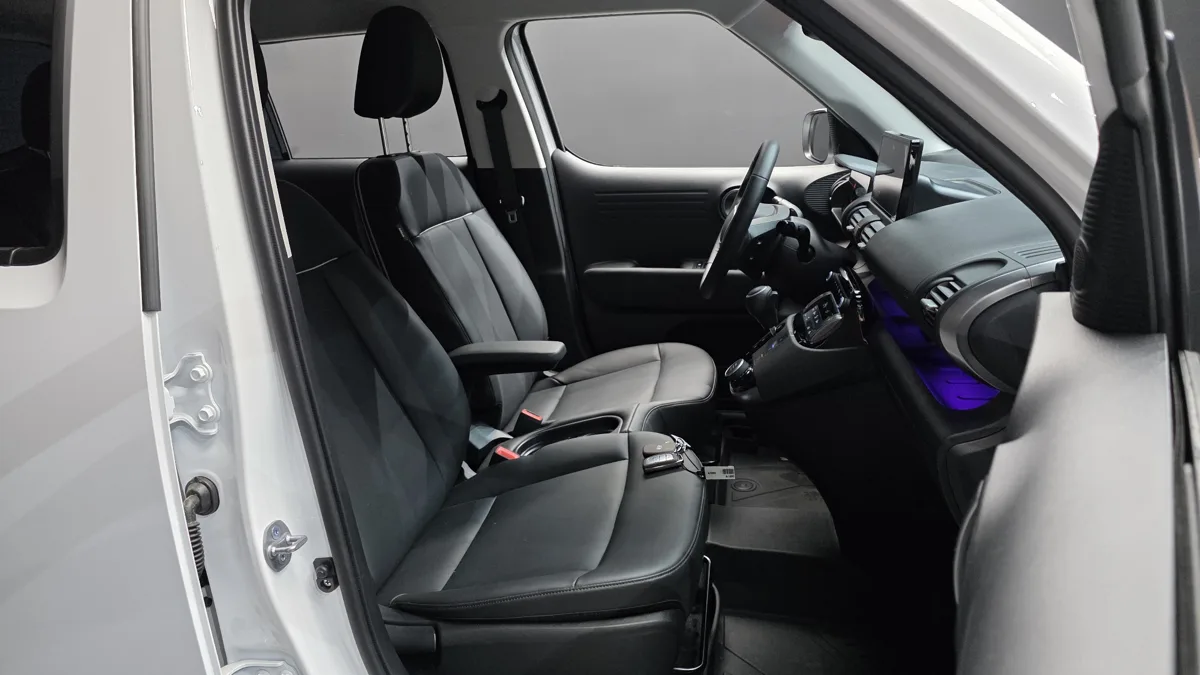 Hyundai Casper interior detail