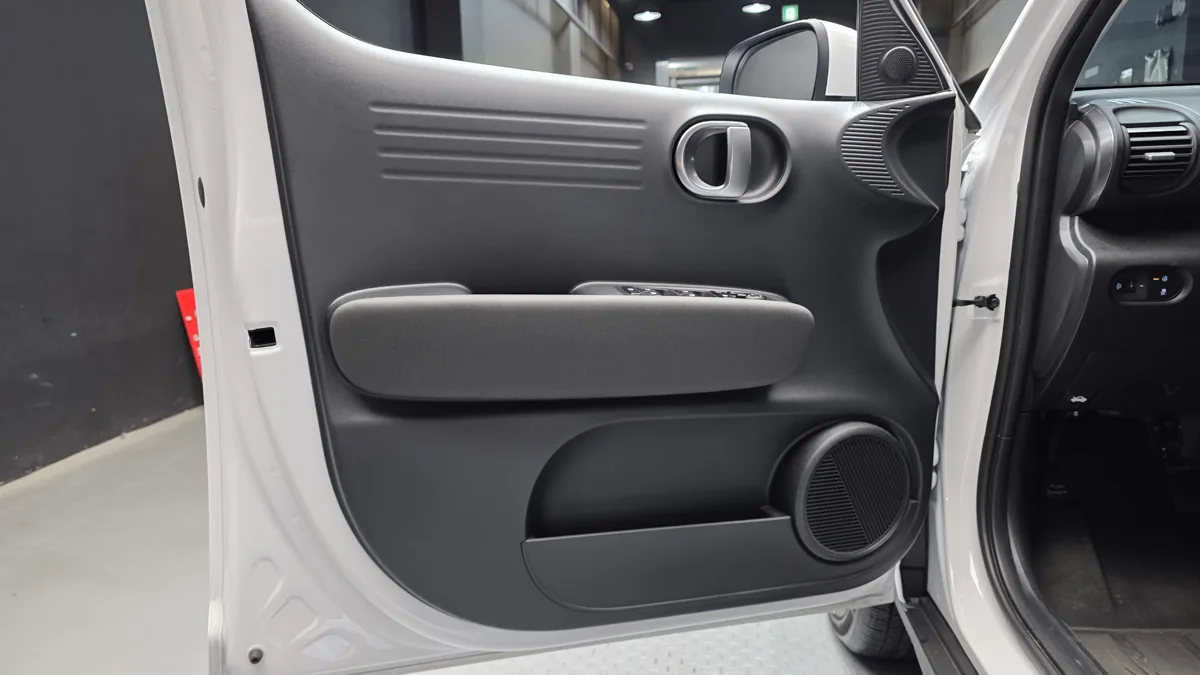 Hyundai Casper interior detail
