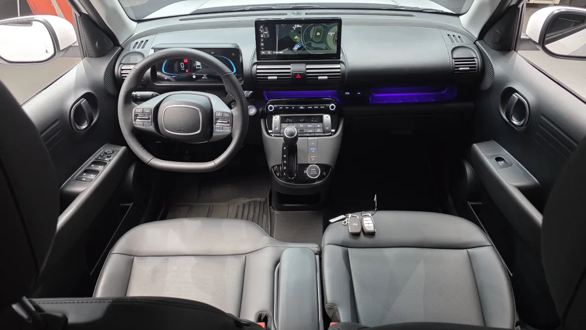 Hyundai Casper interior detail