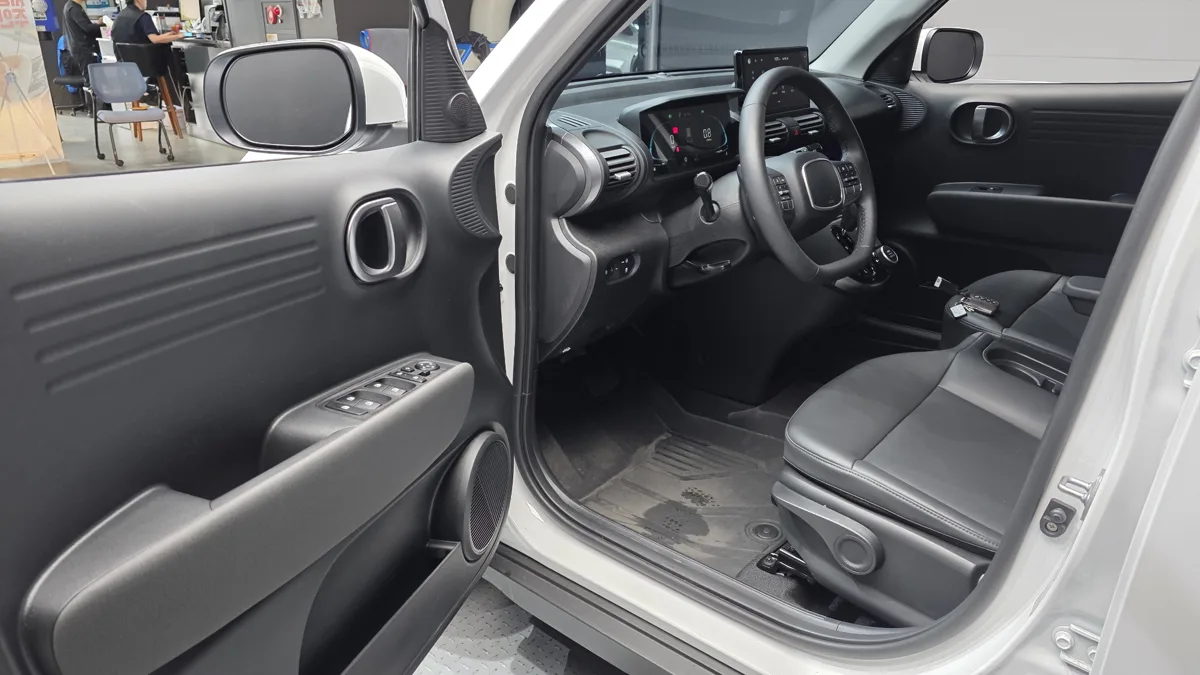 Hyundai Casper interior detail