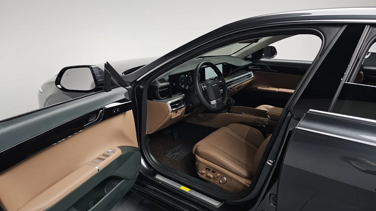 Hyundai Grandeur interior detail