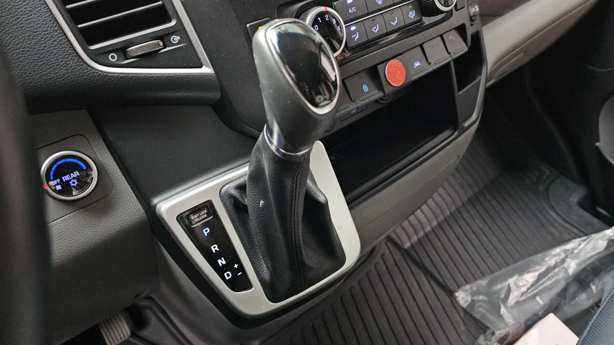 Hyundai H350 (Solati) interior detail