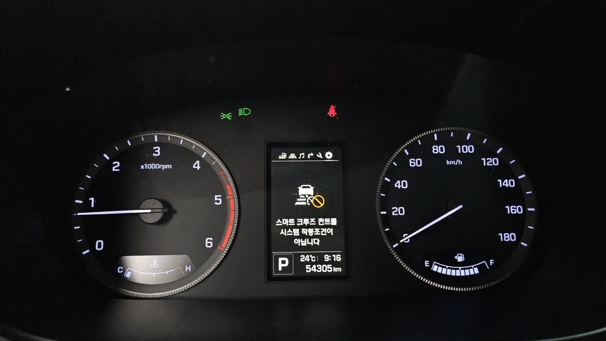 Hyundai H350 (Solati) interior detail